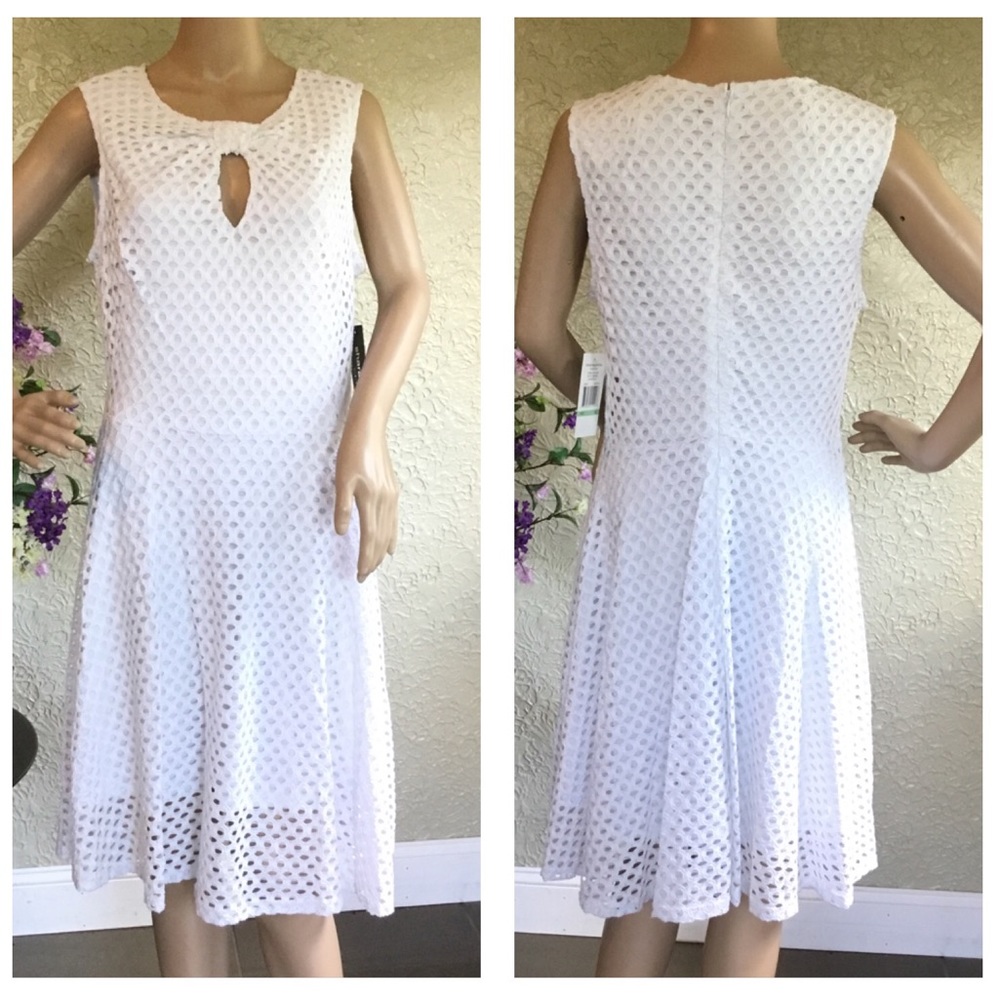 Sharagano Women’s Stretch Optic White Lace Dress